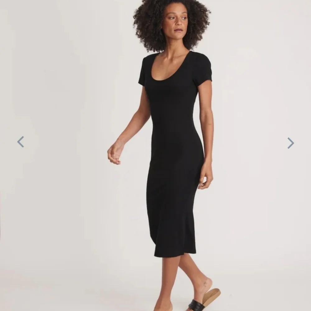 MARINE layer Lexi Rib Short Sleeve Midi Dress in Black